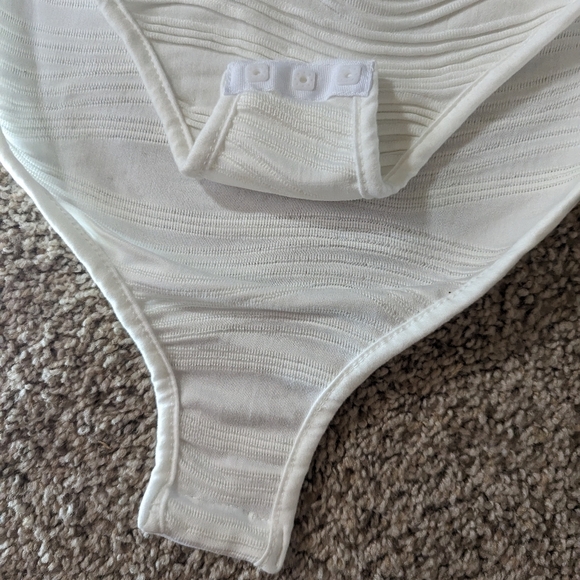 Boture White Line Texture Strapless Sleeveless Romper Size Medium - Picture 7 of 10